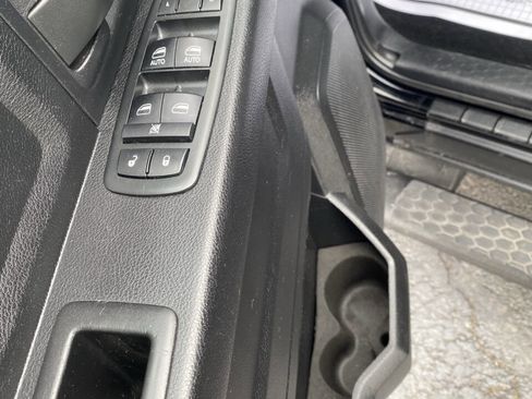 Used 2014 RAM 1500 Express image 10