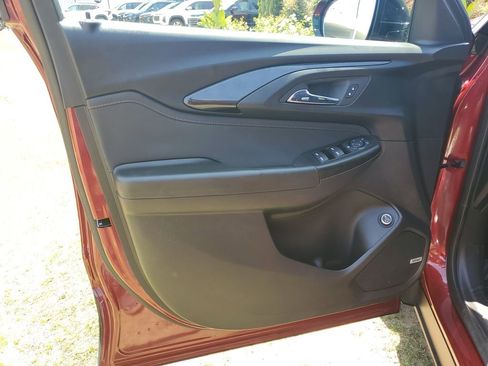 Used 2023 Chevrolet TrailBlazer RS w/ Sun and Liftgate Package FWD image 21