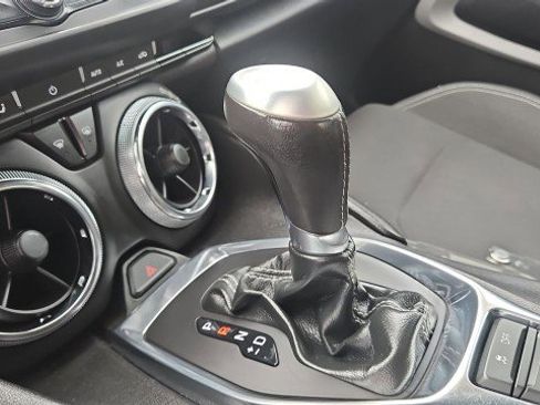 Used 2019 Chevrolet Camaro LT RWD image 15