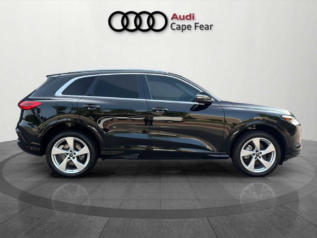 Used 2025 Audi Q5 Premium Plus AWD/4WD image 7