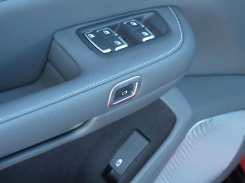 New 2024 VinFast VF 9 Plus AWD/4WD image 34