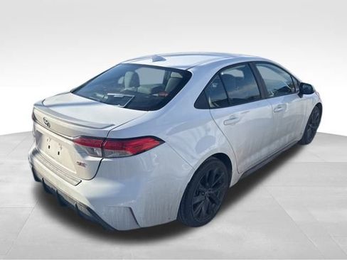 Used 2024 Toyota Corolla SE image 5