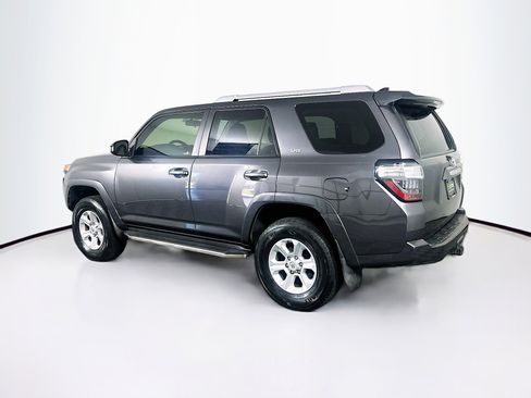 Used 2017 Toyota 4Runner SR5 image 5