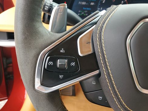 Certified 2021 Chevrolet Corvette Stingray w/ Z51 Performance Package image 18