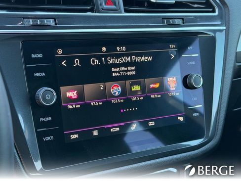 Used 2023 Volkswagen Tiguan SE R-Line image 29