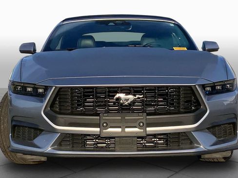 Used 2025 Ford Mustang Premium RWD image 4