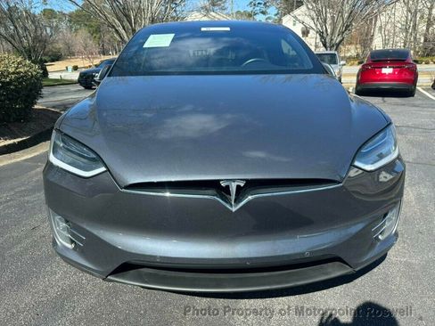 Used 2018 Tesla Model X 100D image 3