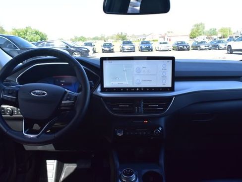 Used 2024 Ford Escape Platinum AWD/4WD image 38