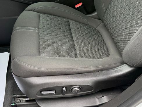 Used 2020 Chevrolet Blazer LT image 27