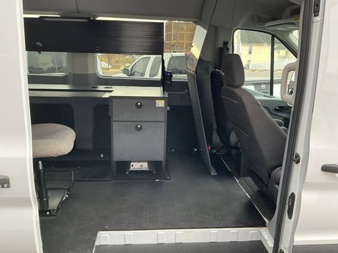 Used 2019 Ford Transit 150 XLT image 21