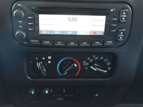 Used 2006 Jeep Wrangler X AWD/4WD image 27
