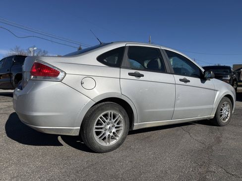 Used 2009 Ford Focus SE image 7