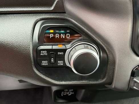 Used 2021 RAM 1500 Big Horn w/ Level 1 Safety Group AWD/4WD image 21