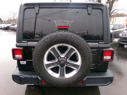 Used 2021 Jeep Wrangler Unlimited Sahara w/ Cold Weather Group image 4