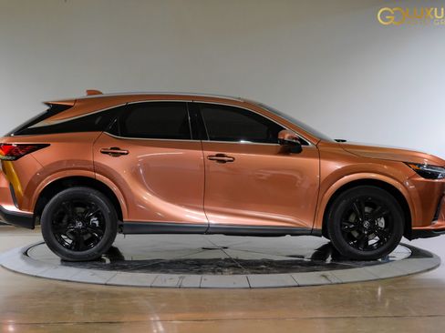 Used 2024 Lexus RX 350 Premium w/ Accessory Package (Z1) FWD image 9