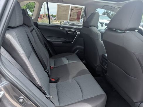 Used 2025 Toyota RAV4 XLE w/ Convenience Package FWD image 31