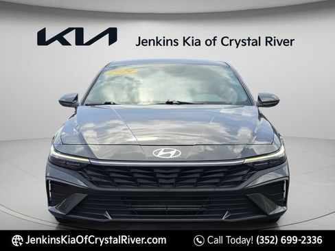 Used 2024 Hyundai Elantra SEL FWD image 17