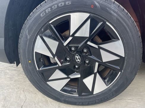 Used 2024 Hyundai Kona SEL image 12