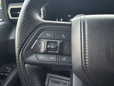Used 2025 Toyota Tacoma SR5 AWD/4WD image 28