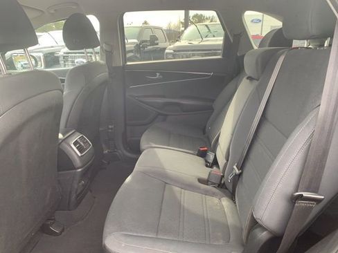 Used 2020 Kia Sorento L image 21
