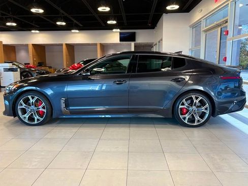 Used 2021 Kia Stinger GT2 image 7