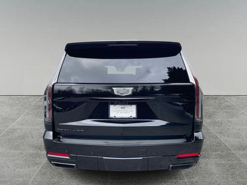 New 2026 Cadillac Escalade Sport w/ LPO, ONYX Package AWD/4WD image 4