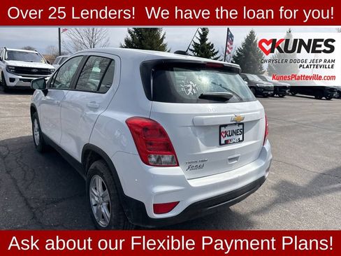 Used 2018 Chevrolet Trax LS AWD/4WD image 19