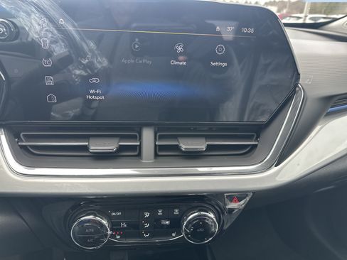 New 2026 Chevrolet Trax LT w/ Driver Confidence Package FWD image 9