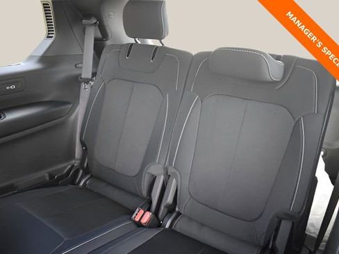 New 2025 Jeep Grand Cherokee L Laredo w/ Luxury Tech Group I image 17