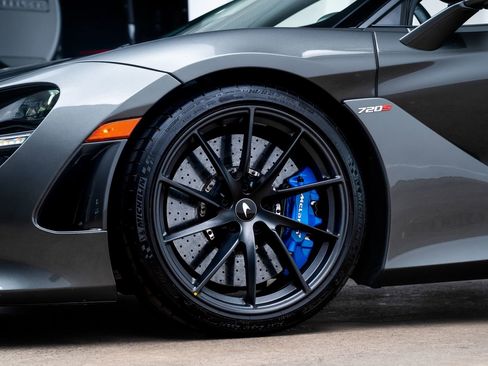 Used 2020 McLaren 720S Performance RWD image 8