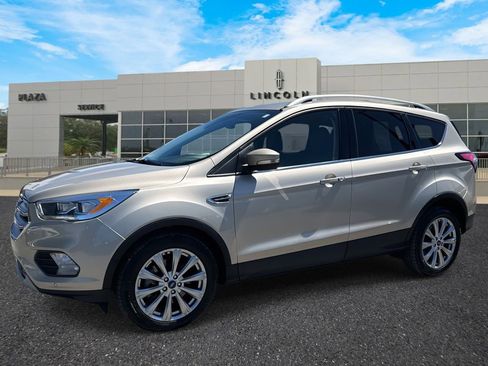 Used 2018 Ford Escape Titanium image 7