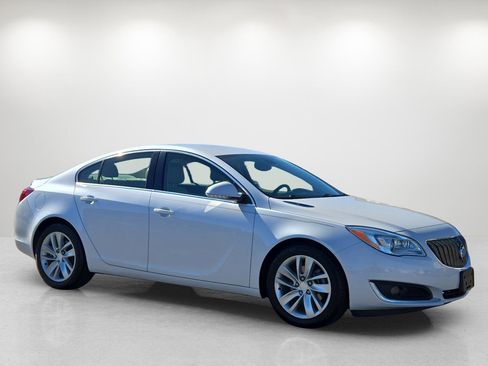 Used 2016 Buick Regal Premium image 4