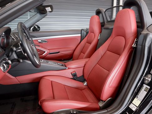 Used 2024 Porsche 718 Boxster S image 5