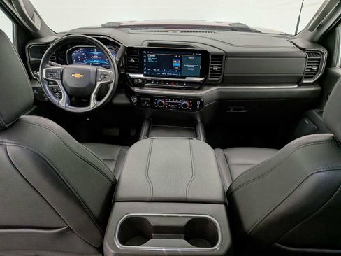 Used 2024 Chevrolet Silverado 2500 LTZ w/ LTZ Convenience Package image 19