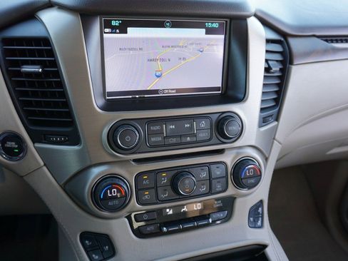 Used 2018 GMC Yukon Denali image 17