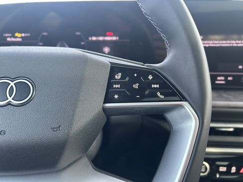 Used 2025 Audi Q5 2.0T Premium w/ Convenience Package image 12