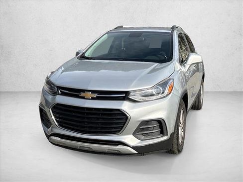 Used 2017 Chevrolet Trax LT w/ LT Convenience Package FWD image 24