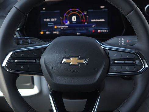 New 2025 Chevrolet Suburban Premier image 13