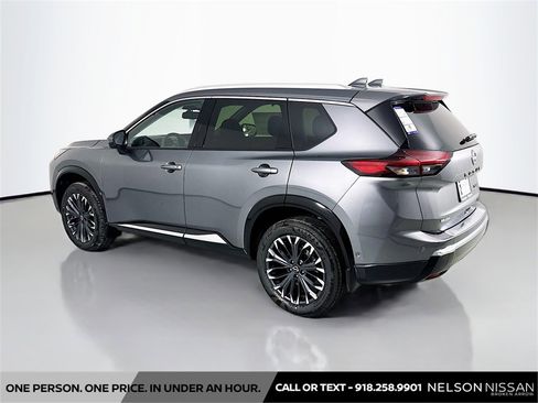 New 2026 Nissan Rogue Platinum image 7