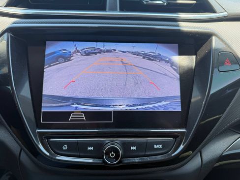 Used 2022 Chevrolet TrailBlazer LT w/ Convenience Package FWD image 23