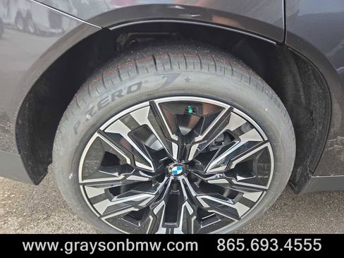 Used 2025 BMW X3 xDrive30i w/ Premium Package image 8