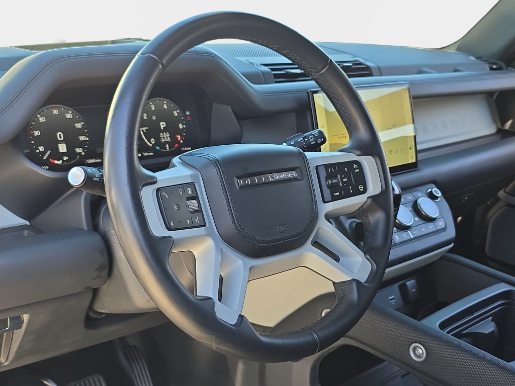 Certified 2024 Land Rover Defender 130 X-Dynamic SE AWD/4WD image 17
