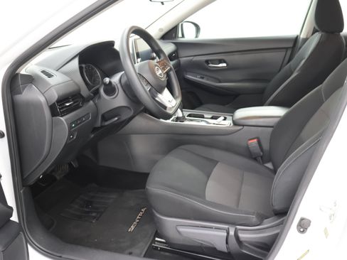 Used 2024 Nissan Sentra SV FWD image 6