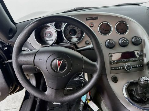 Used 2007 Pontiac Solstice Convertible w/ Preferred Package RWD image 19