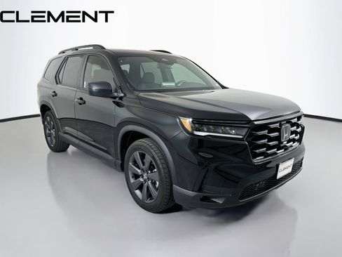Used 2025 Honda Pilot Sport image 5