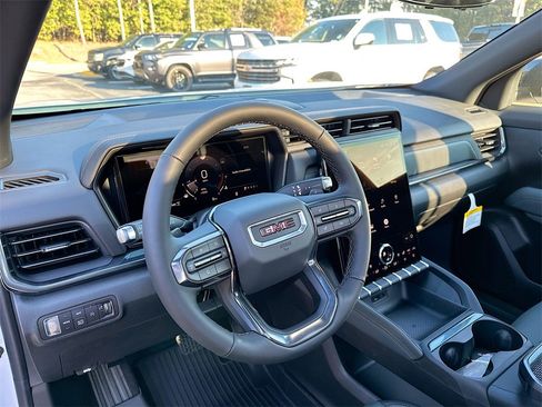 New 2026 GMC Terrain AT4 w/ Convenience Package III image 10