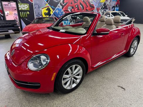 Used 2013 Volkswagen Beetle TDI FWD image 9