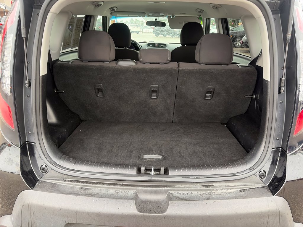 Used 2016 Kia Soul FWD image 26