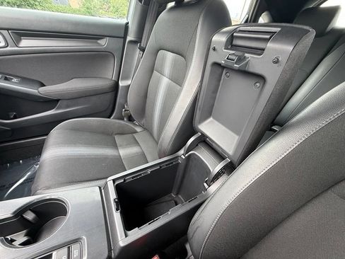 Used 2025 Honda Civic Sport image 26