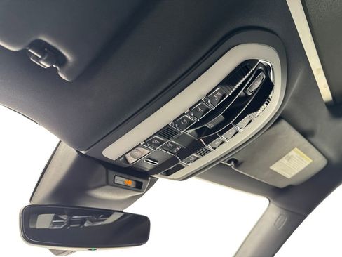 Used 2023 Porsche Macan image 72